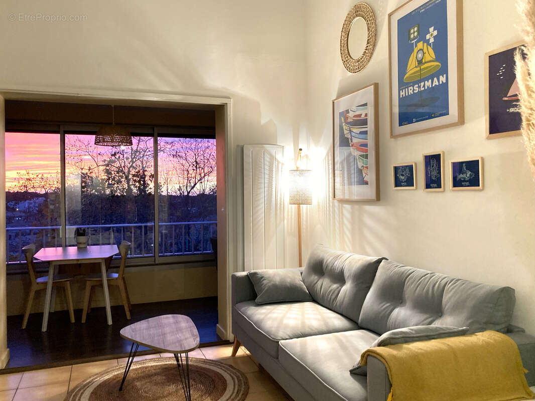 Appartement à SIX-FOURS-LES-PLAGES