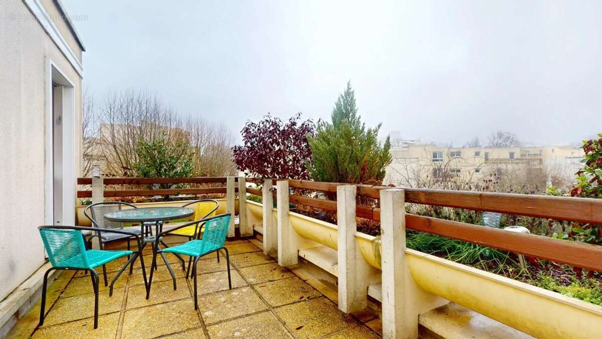 Appartement à MONTIGNY-LE-BRETONNEUX