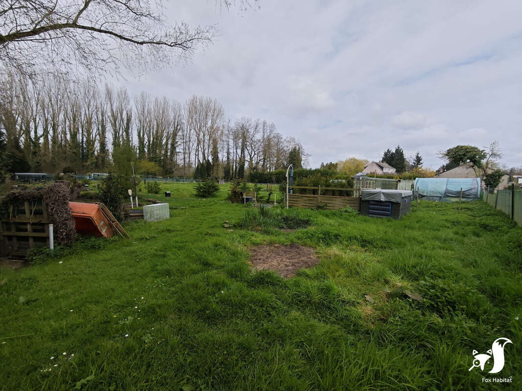 Terrain à THUN-L'EVEQUE