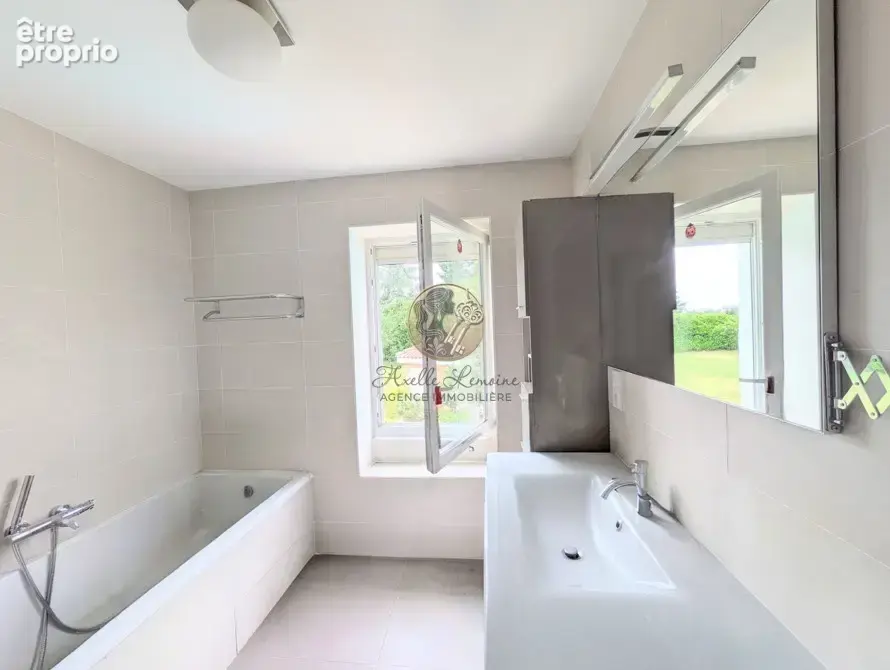 CHAPONOST   Propriété d’exception de 267 m2 avec piscine, pool house et parc paysager de 2 391 m2 - photo 20
