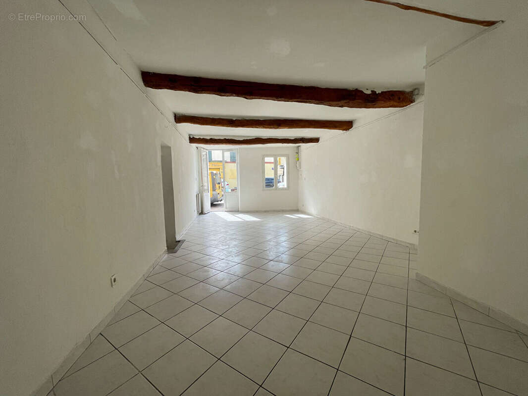 Les Milles - Appartement en RDC de type 2 - 55m² - photo 2