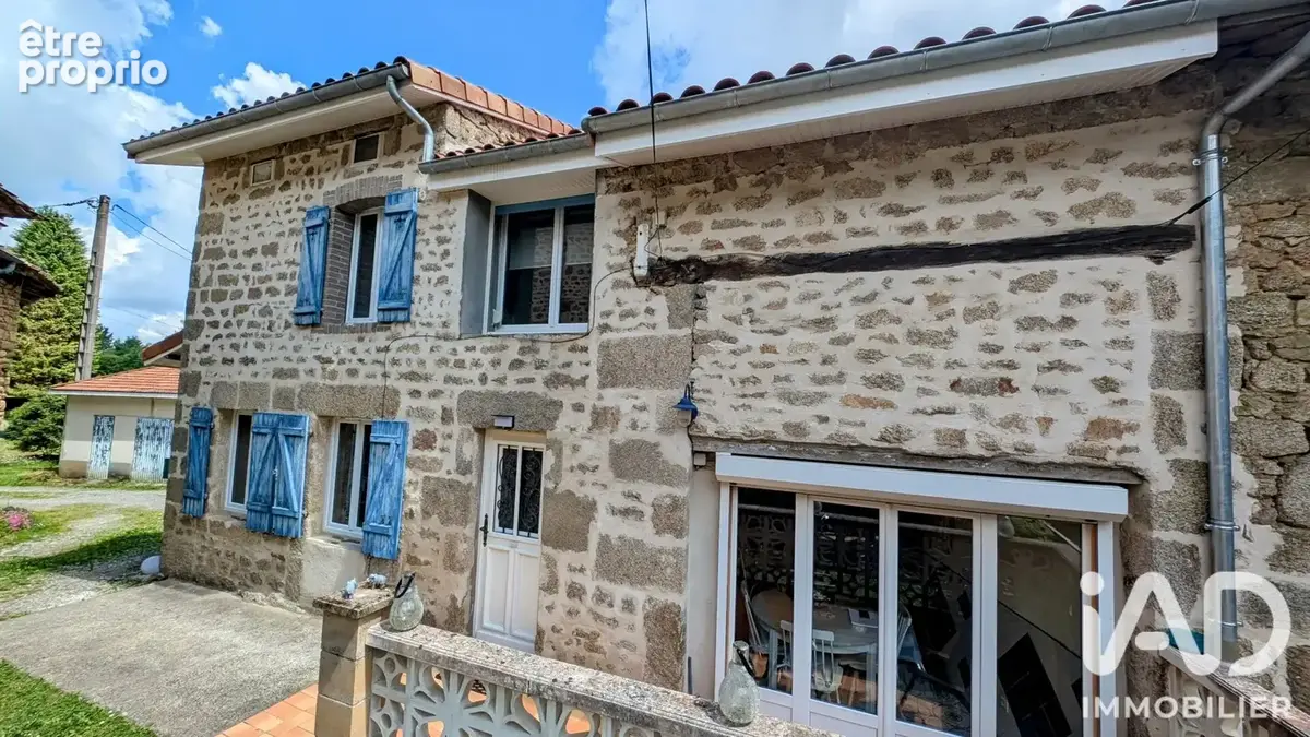 Photo 1 - Maison à COMPREIGNAC
