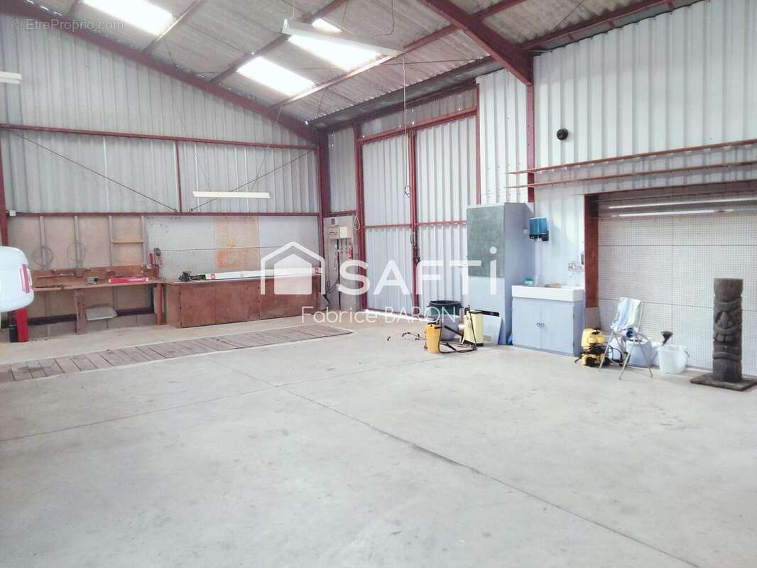 Photo 5 - Commerce à CHASSENEUIL-DU-POITOU