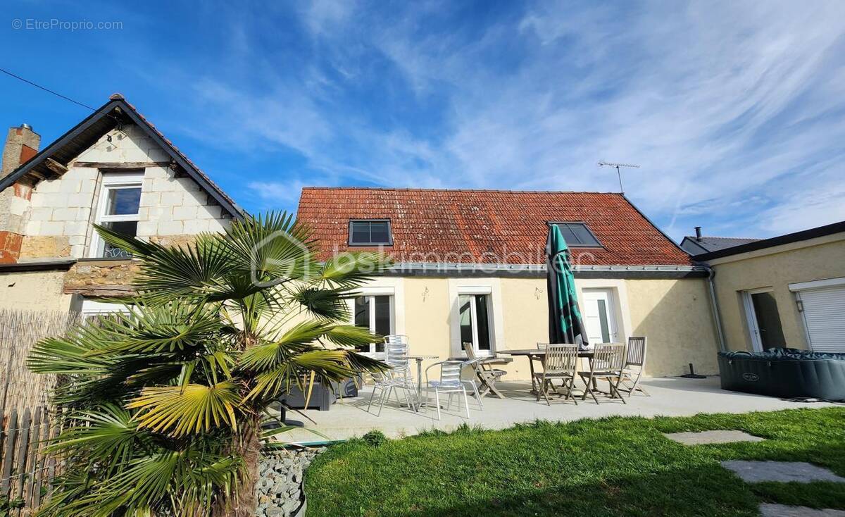 Maison à SOULAIRE-ET-BOURG