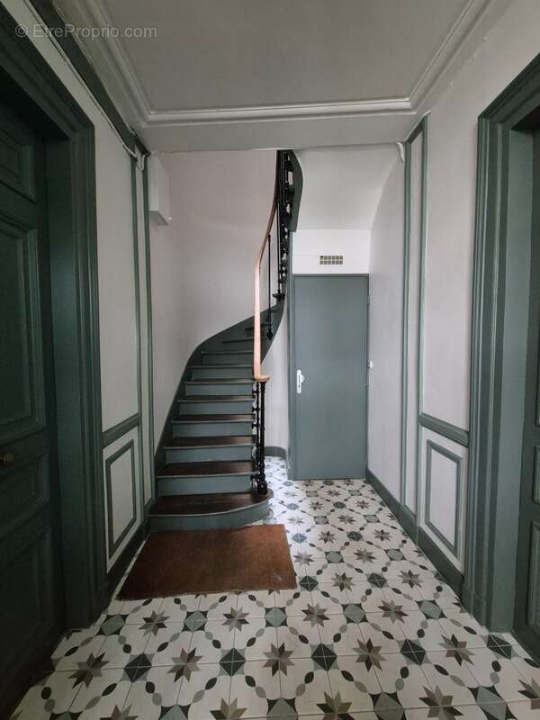 Appartement à LEVALLOIS-PERRET