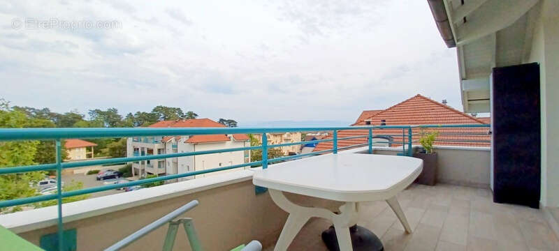 GEX   Appartement T4 de 84 m2 en dernier étage avec terrasse . - photo 11
