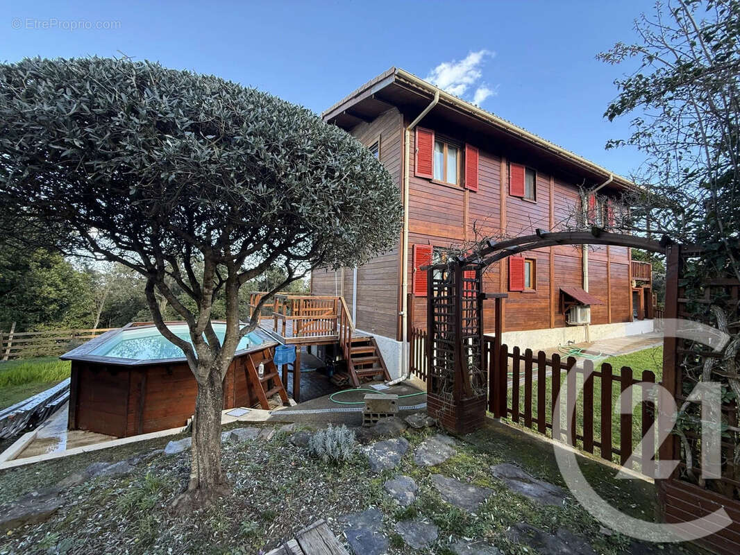 Maison à SANTA-MARIA-POGGIO