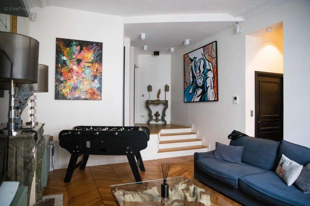Maison à PARIS-17E