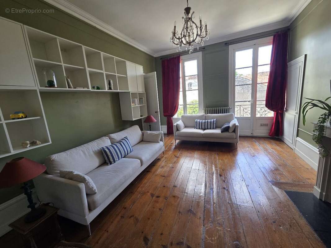 Appartement à COGNAC