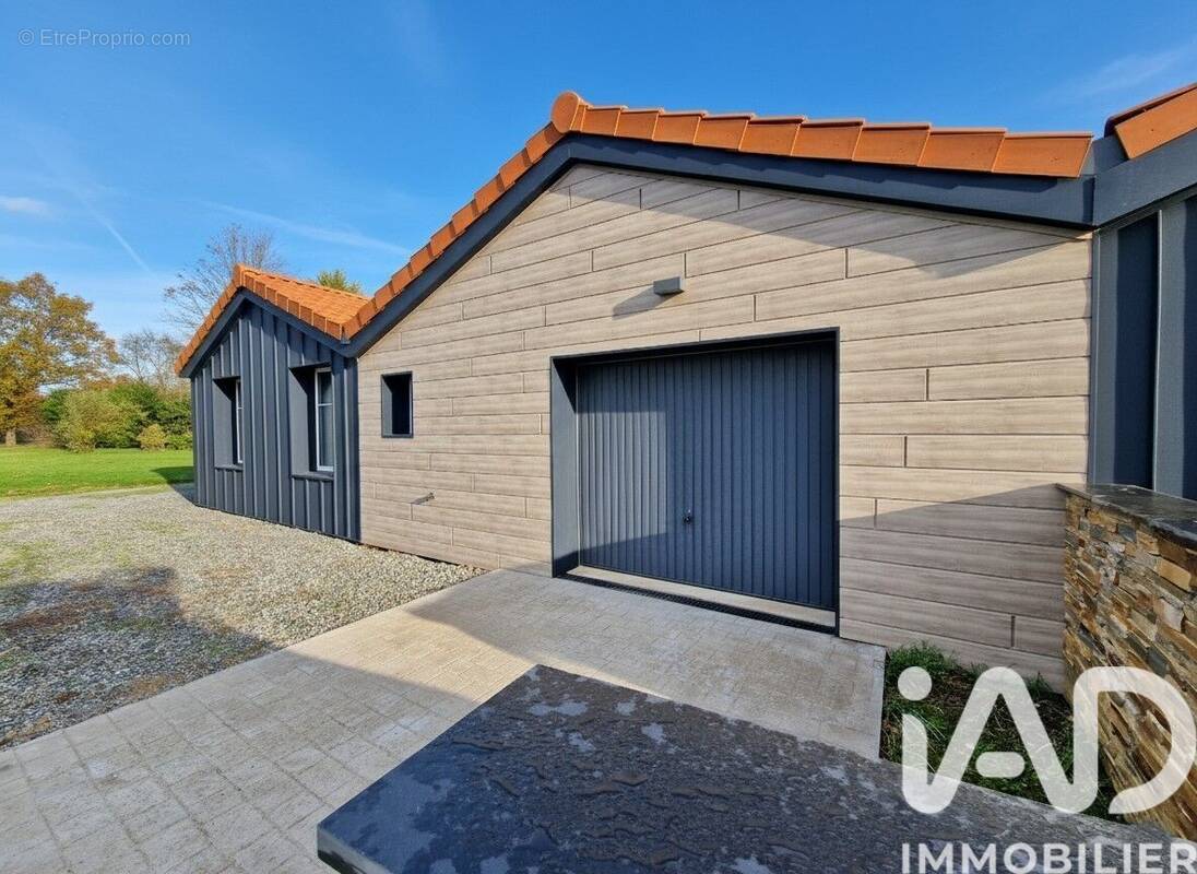 Photo 1 - Maison à LE CELLIER