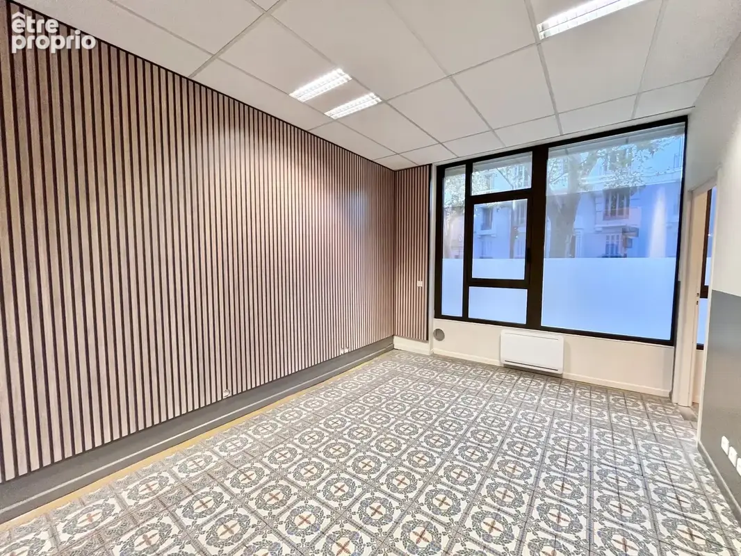 Local commercial 2 pièces 36 m² · à Aix-en-Provence · 36 m² · 185 000 €