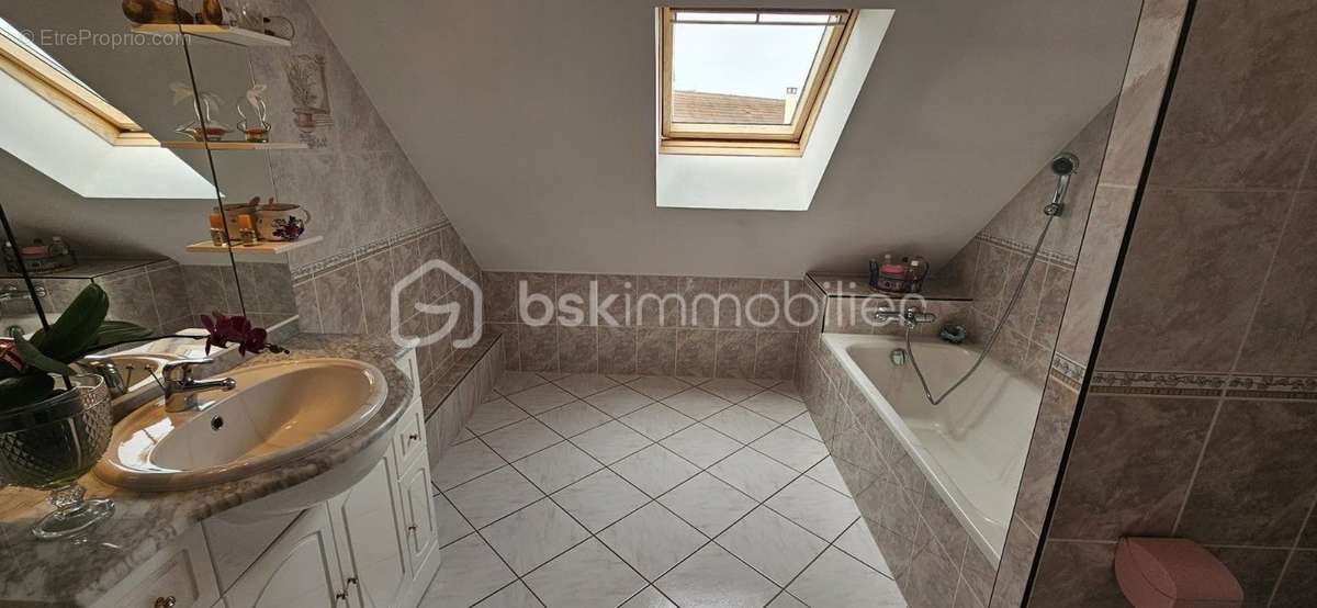 Maison à PONTAULT-COMBAULT