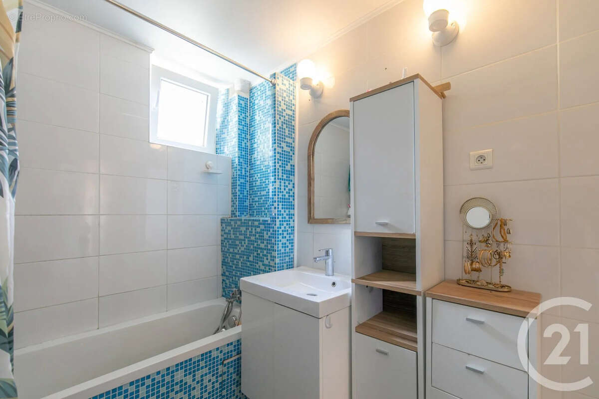 Appartement à SAINT-MAUR-DES-FOSSES