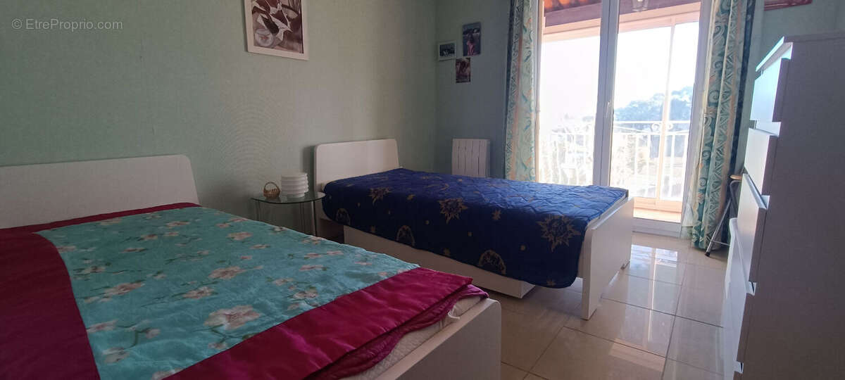 ** Sud ** MAISON Double ** Terrasse & Piscine ** Vue Dégagée ** (83500) LA SEYNE SUR MER **ur Mer 6 pièce(s) - photo 14