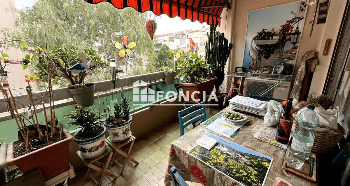 Appartement à HYERES