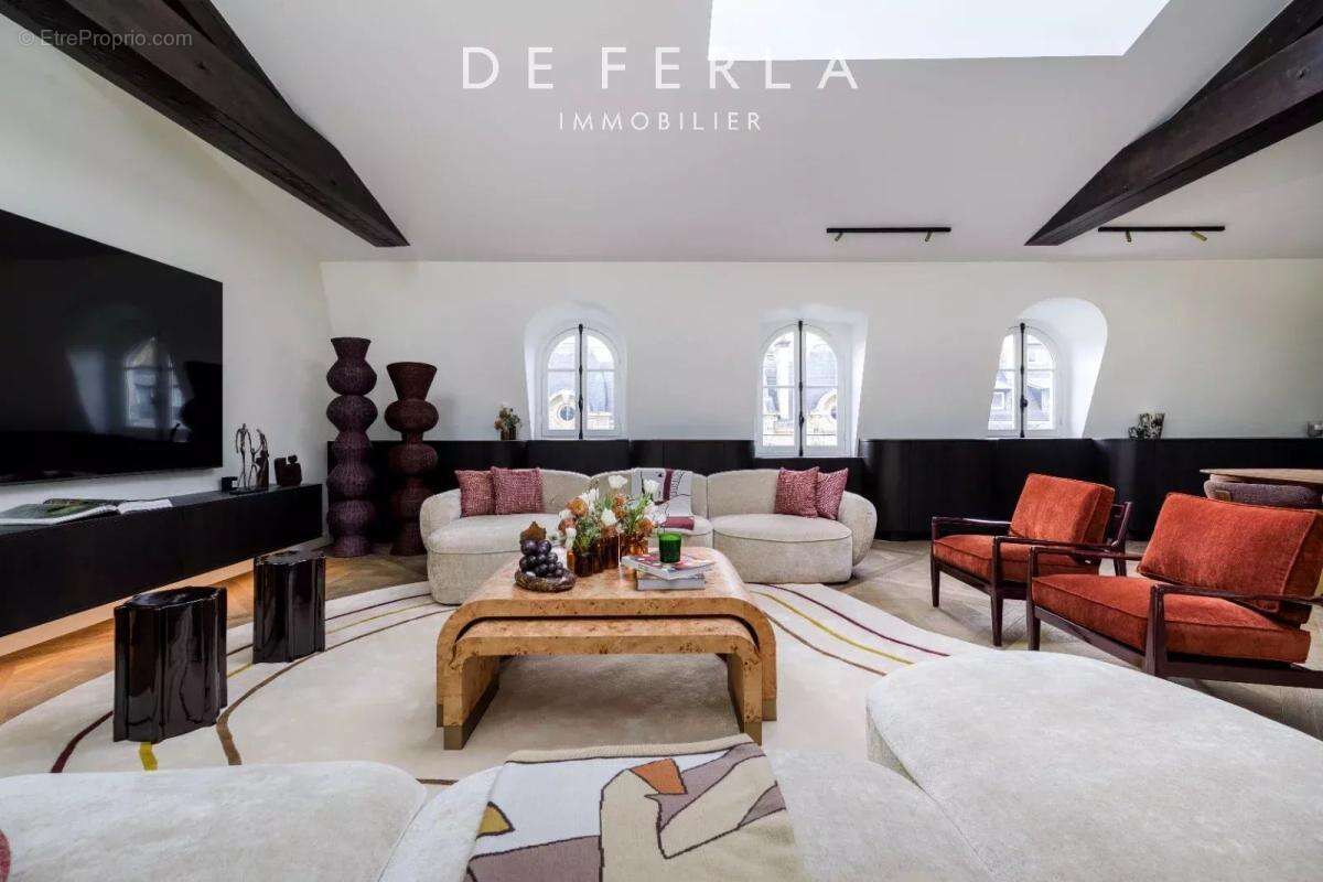 Appartement à PARIS-16E