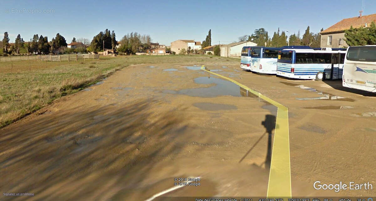 Terrain à ORNAISONS