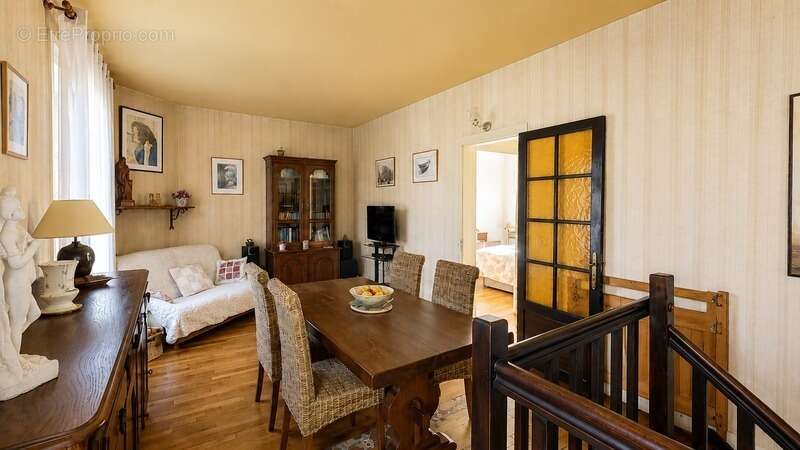 Appartement à MAISONS-ALFORT