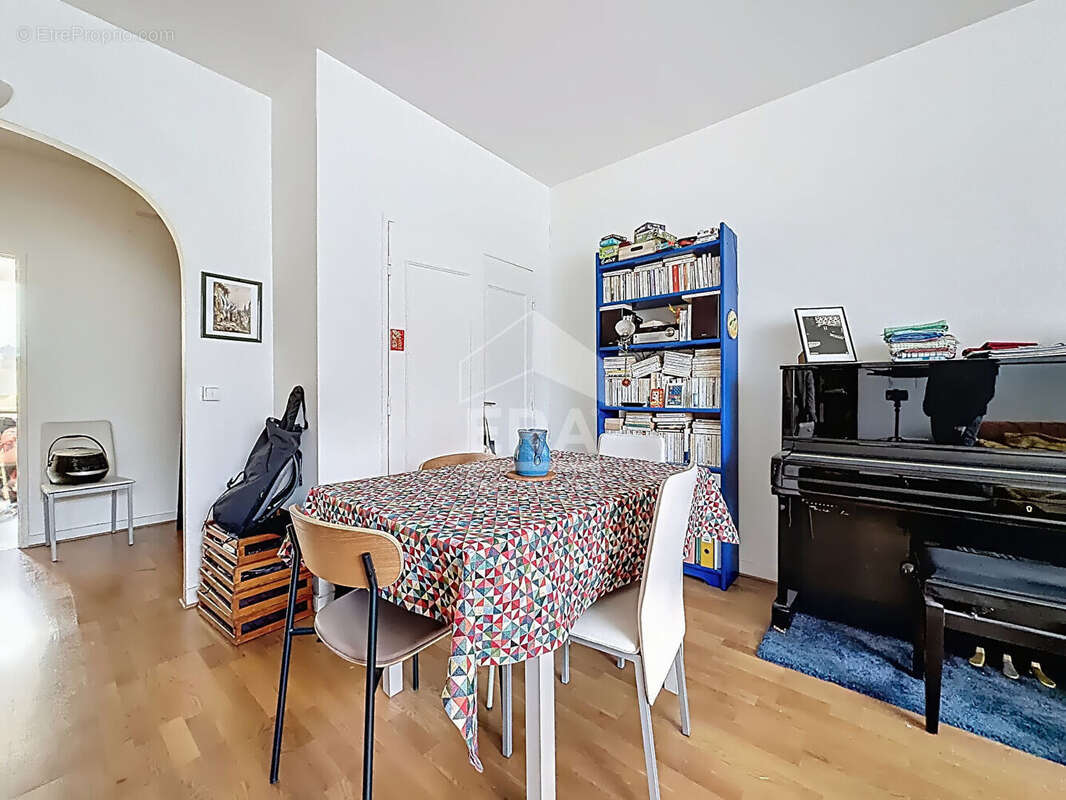 Appartement à PARIS-12E