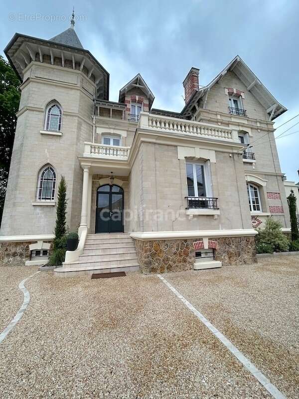 Maison à BEAUMONT-SUR-OISE