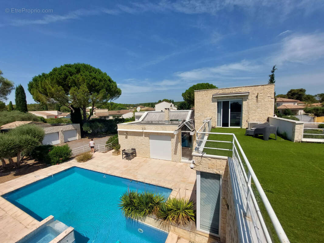 villa d’architecte de 265 m2 Villetelle - photo 4