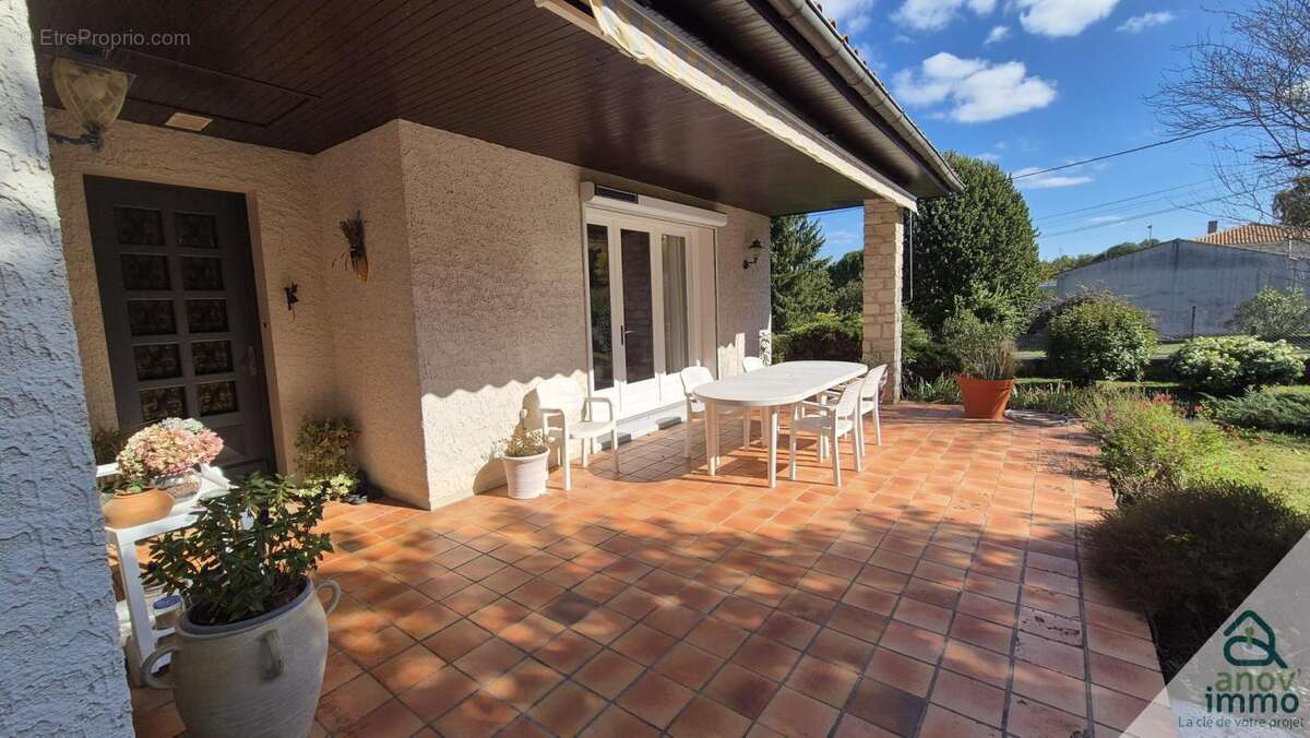 Maison à MOUTHIERS-SUR-BOEME