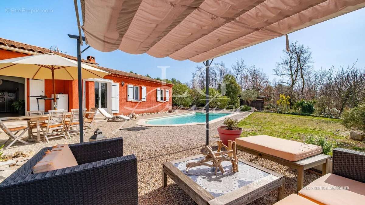 Maison à CALLIAN