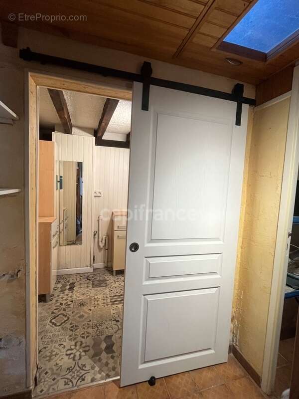 Maison de ville de caractère au coeur de CHÂTEAU RENARD (45) - 4 pièces - idéal primo accédant ou investisseur ou activité profe - photo 5