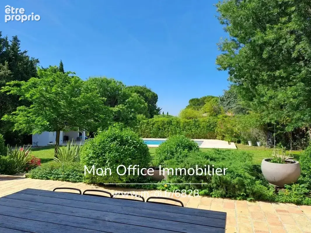 Référence : 6828-VCL - Maison avec 6 chambres dont studio indépendant - Jardin paysager piscine garage - 13 100 AIX - photo 10