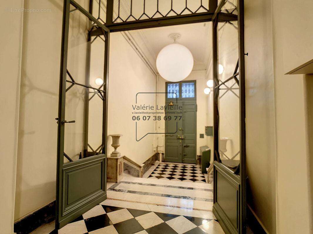Appartement à MARSEILLE-6E