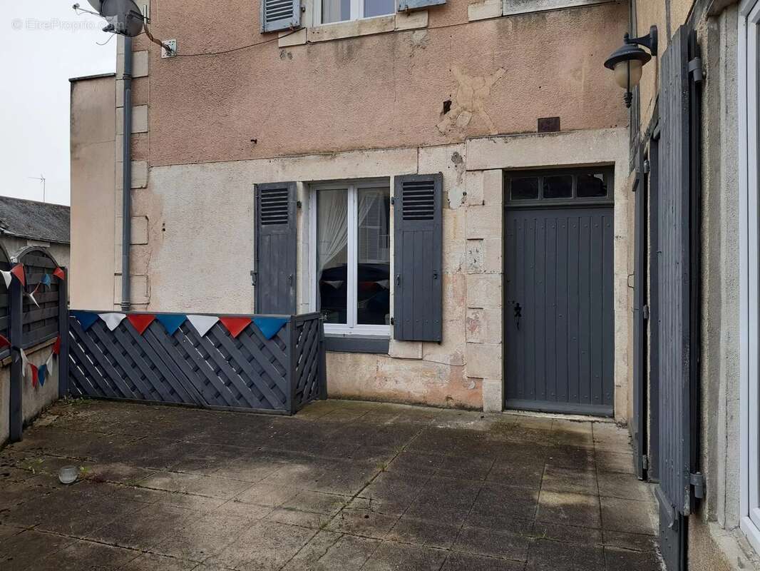 Maison à LA TRIMOUILLE