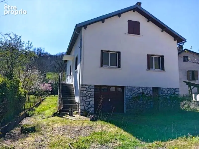 Maison à ENGOMER