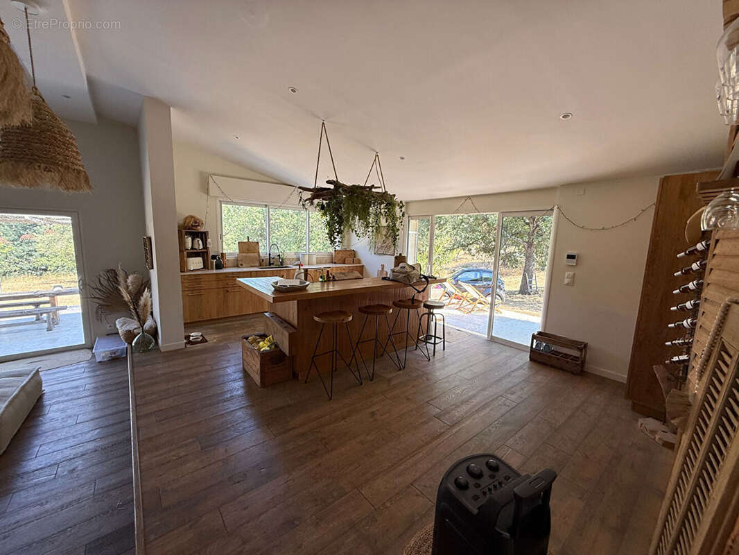 Villa Roquebrune Sur Argens 4 pièce(s) 150 m2 - photo 16