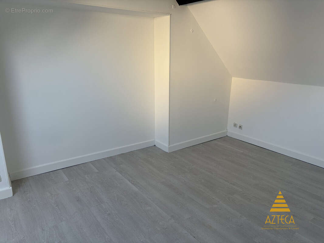 Maison T3 chambre 1 étage 