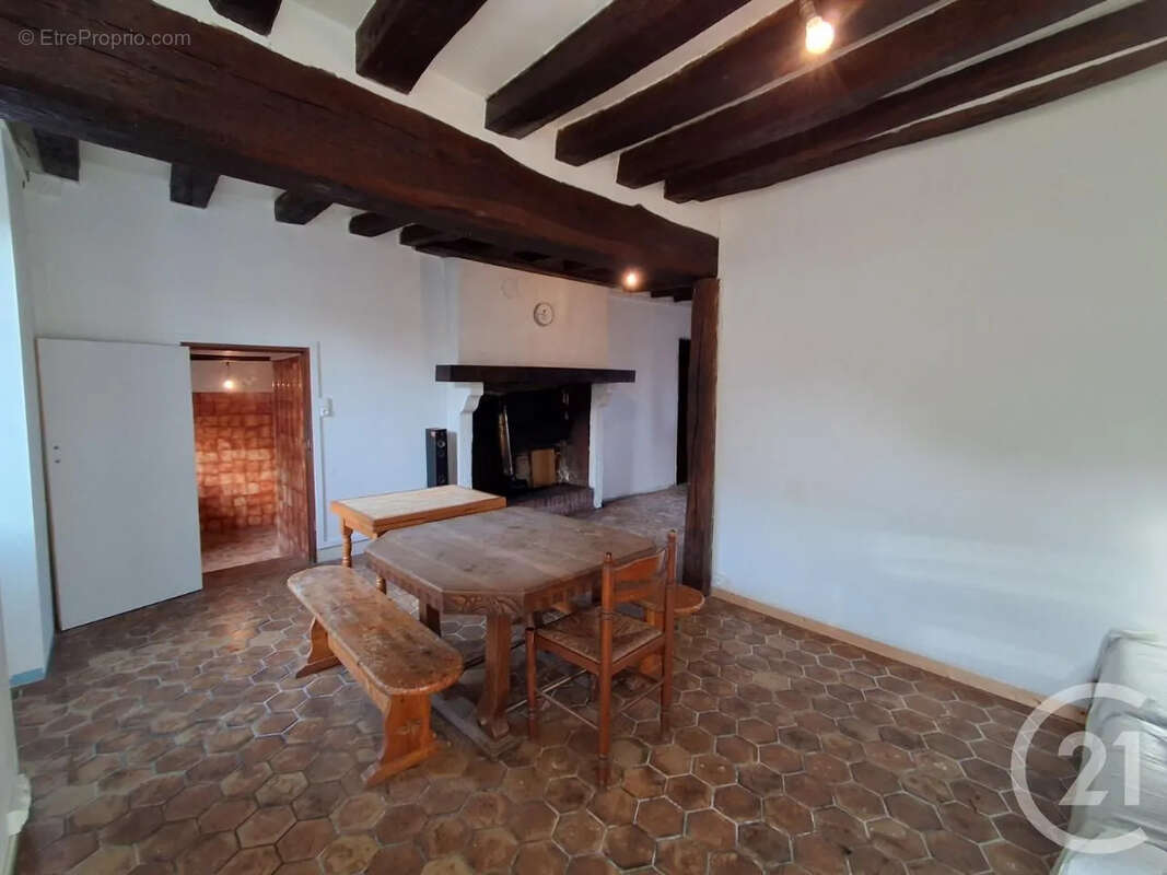 Maison à ETAIS-LA-SAUVIN