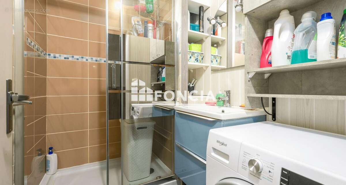 Appartement à COMBS-LA-VILLE