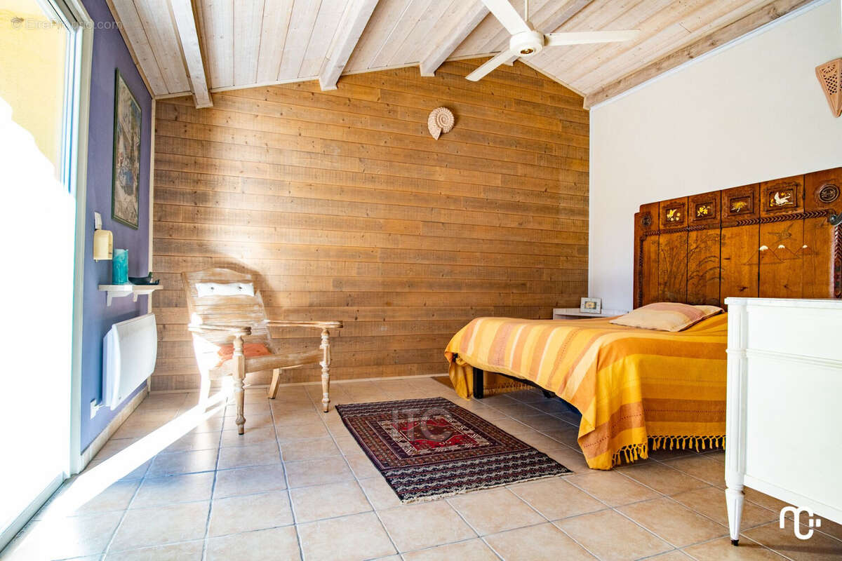 Maison à POURRIERES