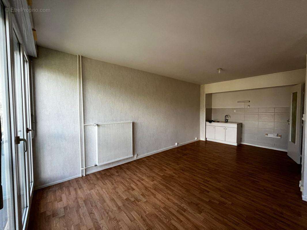 Appartement à SEICHES-SUR-LE-LOIR