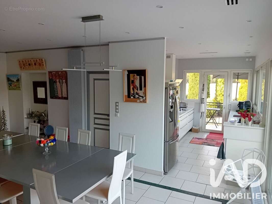 Maison 233 m² à Monteils  - photo 6
