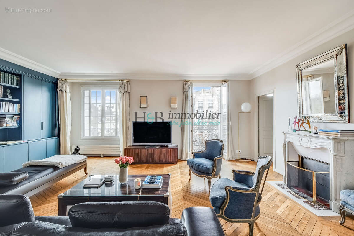 Appartement à PARIS-12E