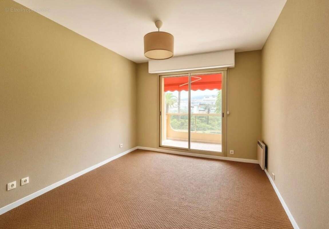   - Appartement à NICE