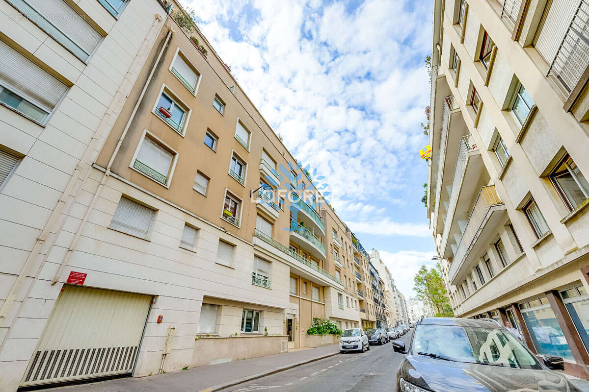 Appartement à PARIS-20E