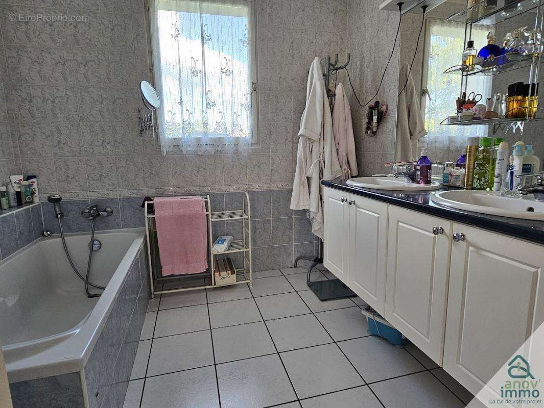 Maison à SAINT-JEAN-DE-THOUARS