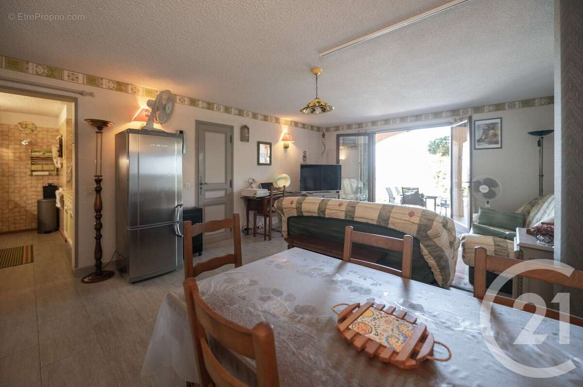 Appartement 49 m² à Le Lavandou  - photo 6