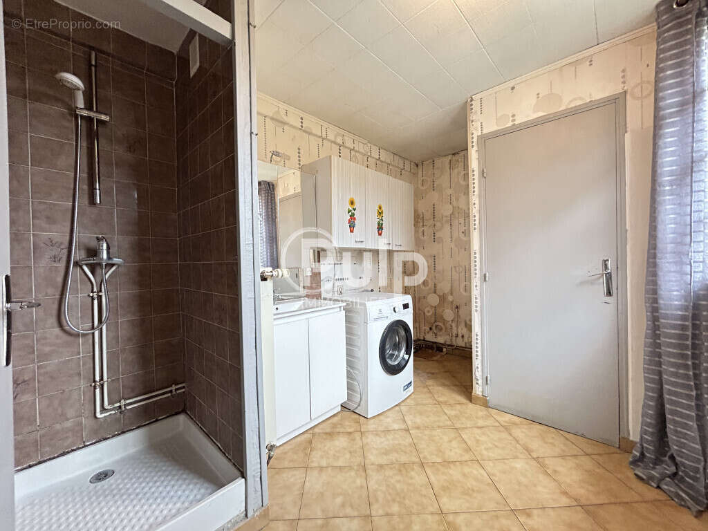 Maison à FRESNICOURT-LE-DOLMEN