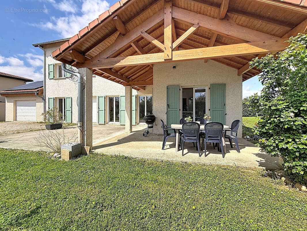 Maison à BLYES