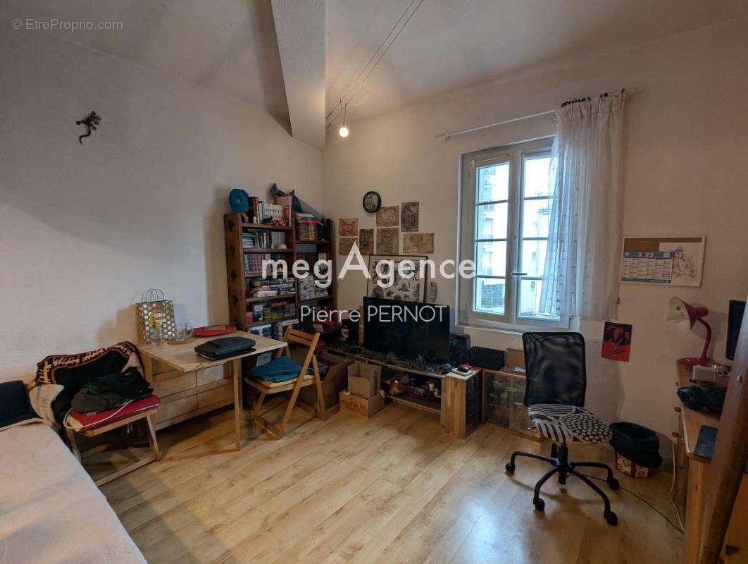Appartement t2 bis mezzanine libre à 400 mètres du métro minimes - photo 2