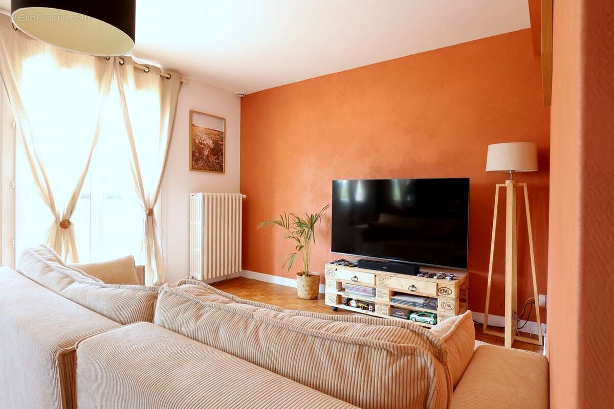 Maison à vendre 6 pièces avec garage en sous sol et jardin plat SAINT MARTIN SUR LE PRE (51) - photo 10