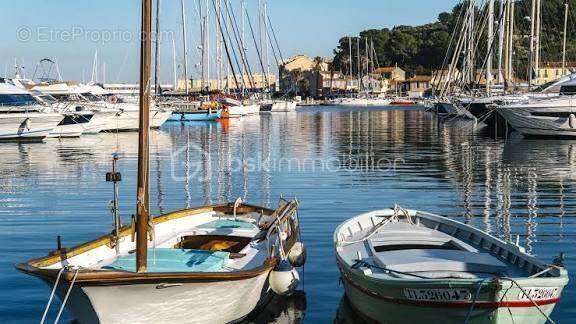 Commerce à SAINT-MANDRIER-SUR-MER