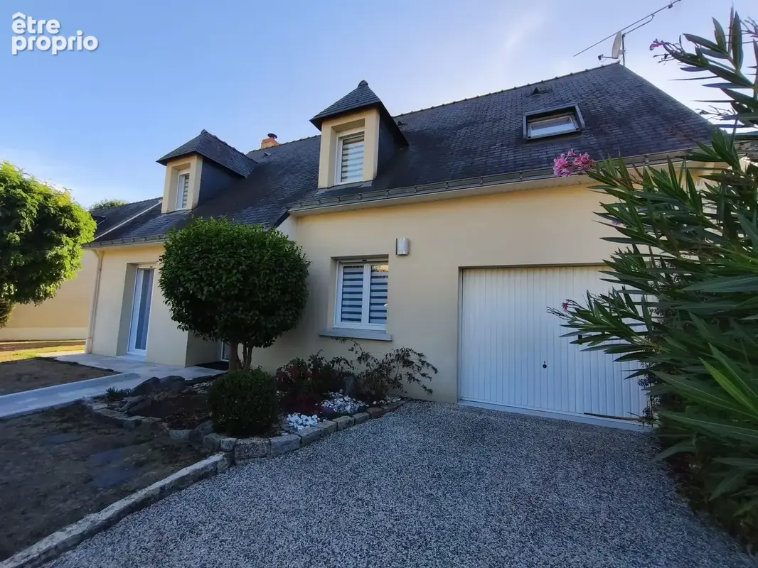 Maison à MONTREUIL-JUIGNE